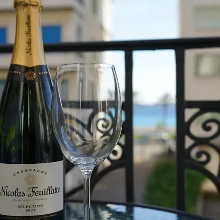 Cozy With A Sea View Апартаменты Ницца