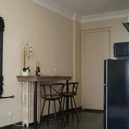 Cozy With A Sea View Apartment Nice
